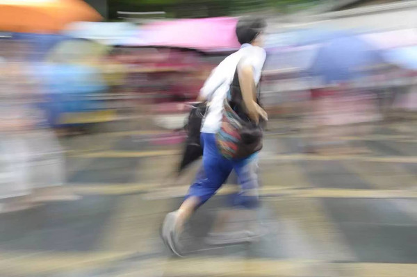 廣州暴雨突襲，高考繼續_草莓视频下载网址廠家